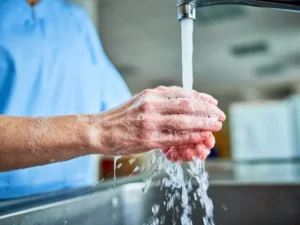 فيروسات الإنفلونزا الشتوية: وقاية فعالة وعلاج منزلي سريع