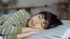 أسرار التغيرات المدهشة في الجسم عند النوم مبكرًا