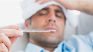 الدوخة المفاجئة: أسبابها الخطيرة وعلاجات منزلية فورية