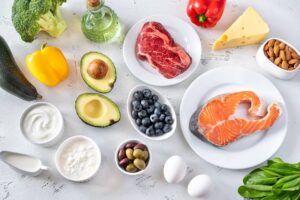 بداية قوية مع الكيتو: خطواتك الأولى نحو حرق الدهون