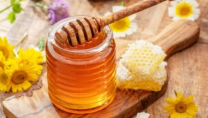 سر العسل في تعزيز الطاقة والجمال الطبيعي