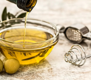 زيت الزيتون فوائده و استخداماته 