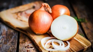 لماذا يجب أن تضيفي البصل الى نظامك الغذائي اليومي
