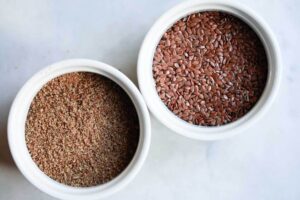 بذور الكتان: الغذاء الطبيعي الذي يسيطر على سكر الدم ويحسن حساسية الإنسولين