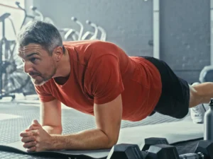 سر رعشة اليدين: التوتر، الكافيين، والعلاجات الطبيعية