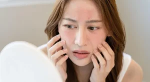 دليل العناية اليومية بالبشرة الحساسة خطوة بخطوة