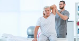 لماذا يُعد العلاج الطبيعي خيارك الأمثل لاستعادة العافية