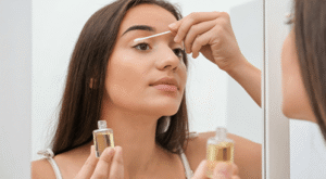 زيت الخروع السرّ الطبيعي لتغذية الشعر