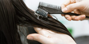 فوائد وأضرار الكيراتين للشعر: متى يفيدك ومتى يدمرك