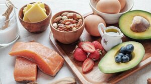 أفضل أطعمة لتقوية الشعر من الجذور