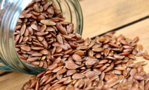 بذور الكتان: الغذاء الطبيعي الذي يسيطر على سكر الدم ويحسن حساسية الإنسولين