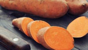 معوى منتظم كل يوم: 8 أطعمة تُحرّك الأمعاء بنسبة 70% بدون ملينات