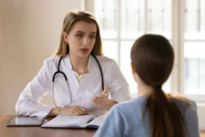 نحافة مفرطة رغم الأكل الدسم؟ 6 أسباب هرمونية + نقص غذائي تُصيب النساء