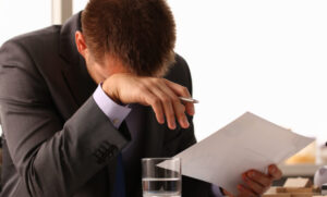 الكحول يدمّر دماغكِ في 6 أشهر: 7 أضرار تُصيب 90% من المدمنين