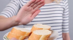 8 أطعمة ممنوعة لمرضى الحساسية تُشعل الجلد في ساعات – تجنبيها اليوم