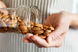 Almond treasure: a healthy heart + clear skin