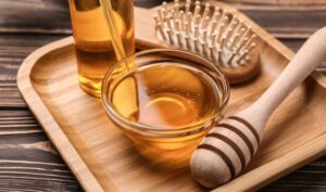 The best honey mixtures for hair and skin care