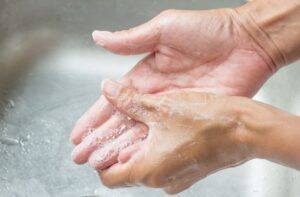 Treating tonsillitis with herbs and home remedies